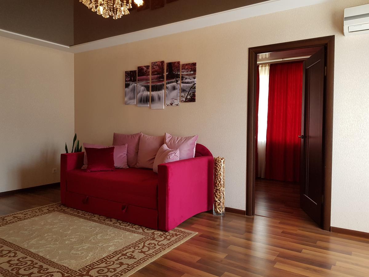 Апартаменты С Балконом Kharkov Ngoại thất bức ảnh