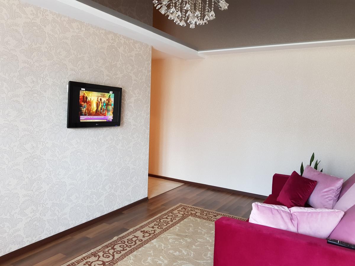 Апартаменты С Балконом Kharkov Ngoại thất bức ảnh